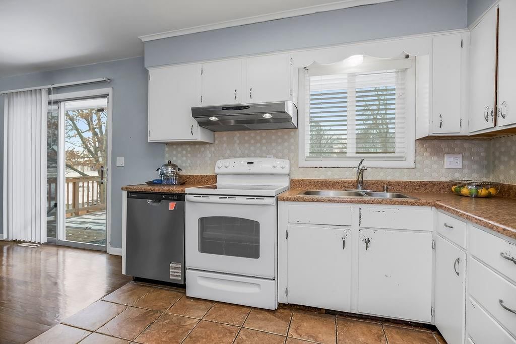 4542 W 50th Street — photo 11