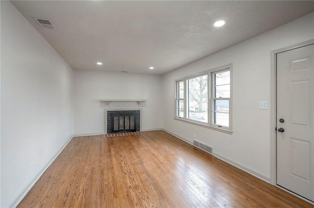 7405 Glenwood Lane — photo 5