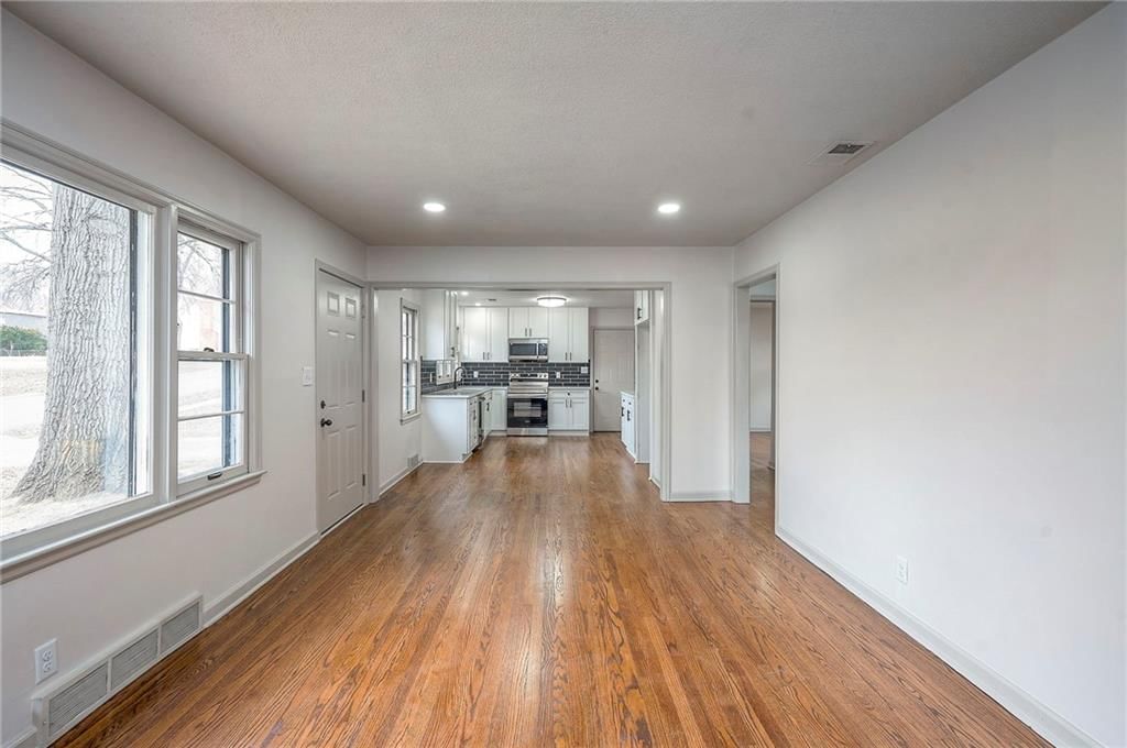 7405 Glenwood Lane — photo 9