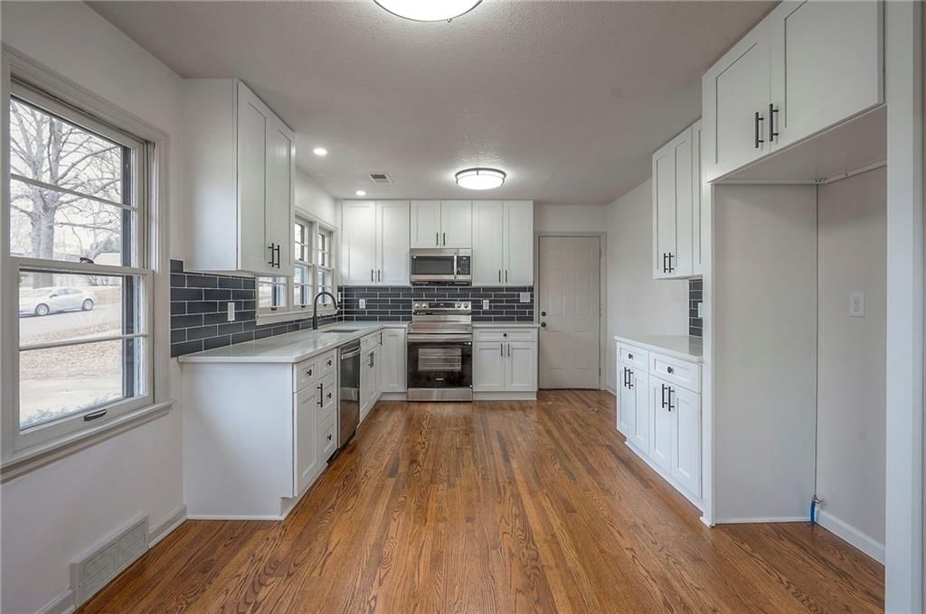 7405 Glenwood Lane — photo 11