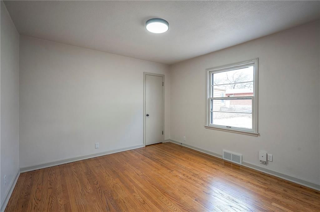 7405 Glenwood Lane — photo 18