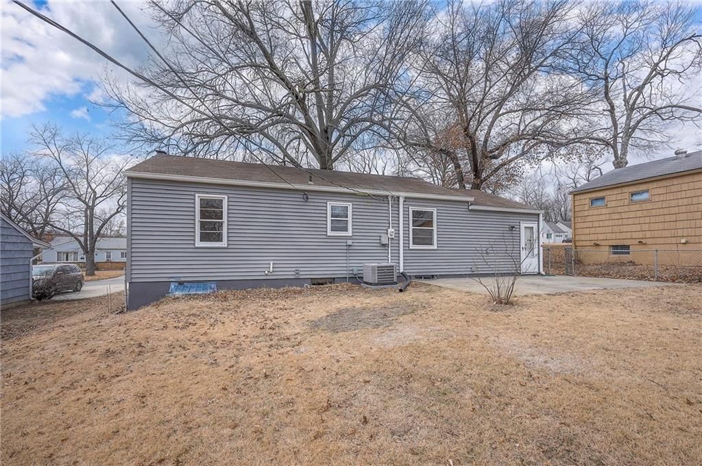 7405 Glenwood Lane — photo 25