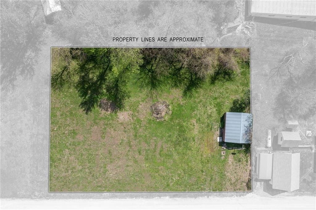 3rd Street, Faucett, MO