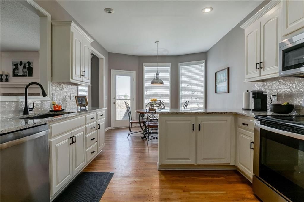 13721 Parkhill Street — photo 5