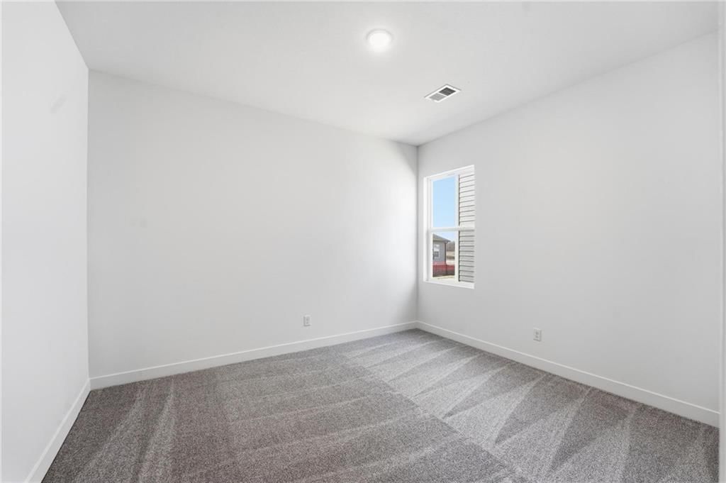 20518 Newcastle Street — photo 11