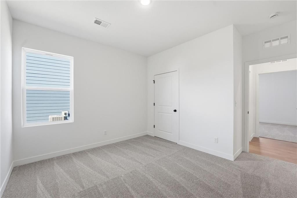 20518 Newcastle Street — photo 12