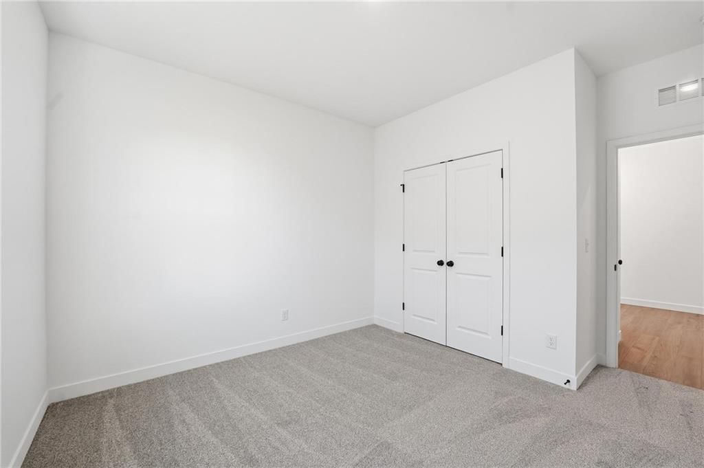 20518 Newcastle Street — photo 16