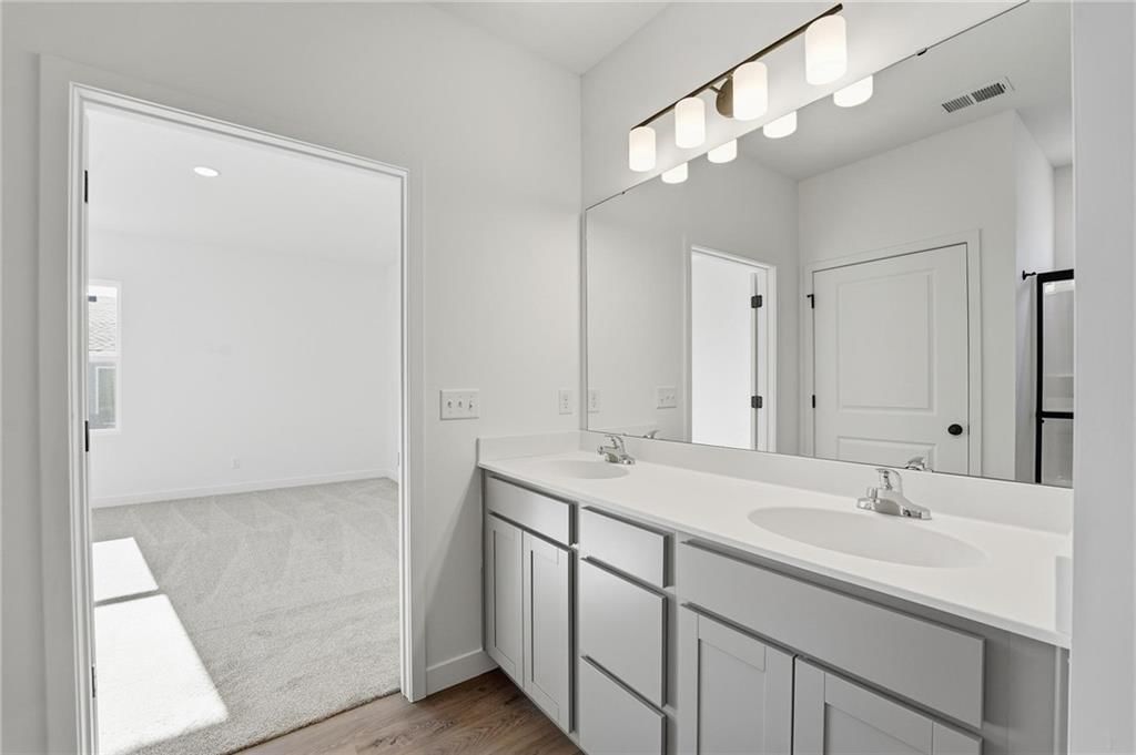 20518 Newcastle Street — photo 27