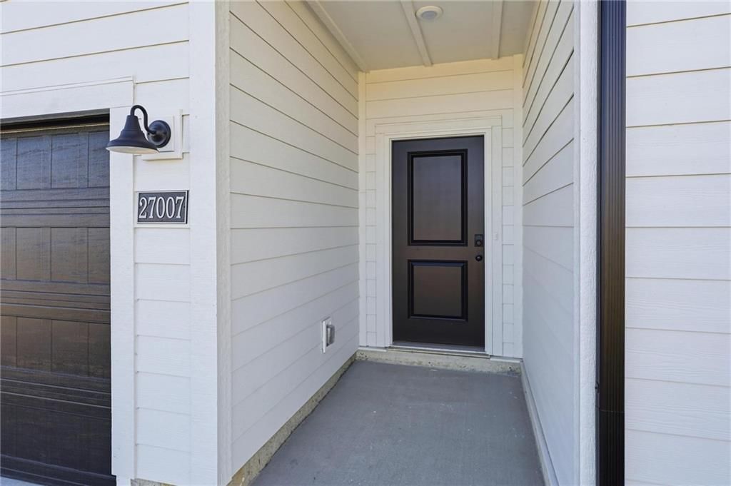 20518 Newcastle Street — photo 30