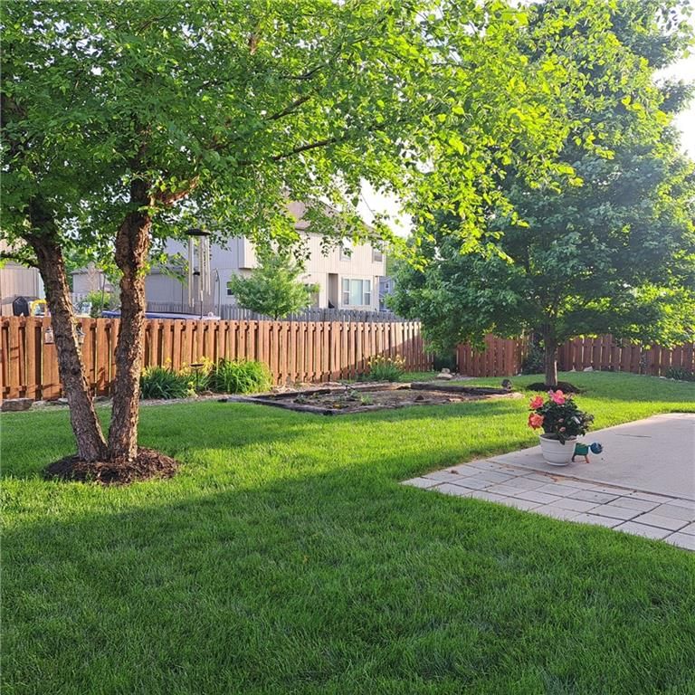 28605 W 162nd Terrace — photo 41