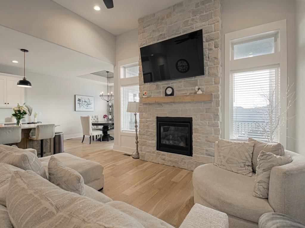 807 NE Algonquin Street — photo 5
