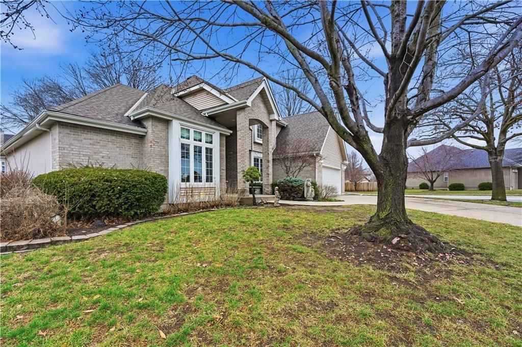 6124 N Elmwood Court — photo 4
