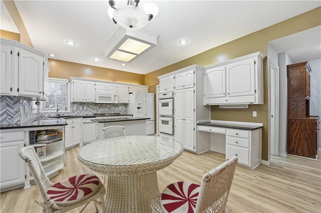 6124 N Elmwood Court — photo 10
