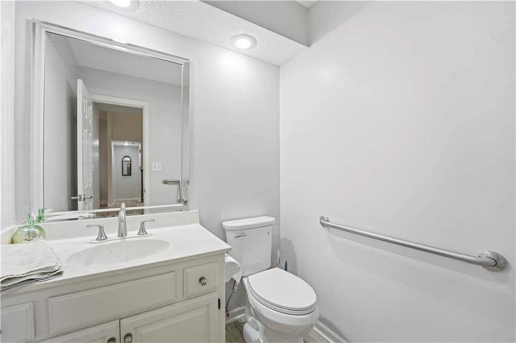 6124 N Elmwood Court — photo 42