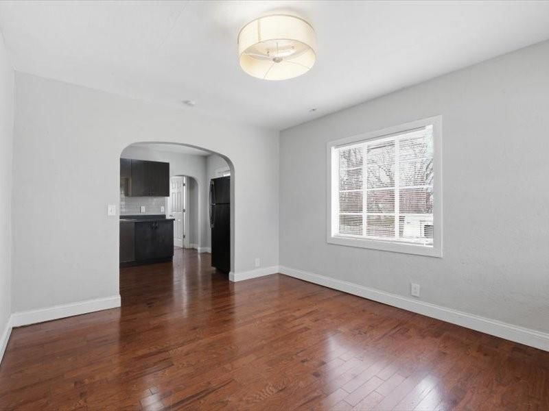 3107 Elmwood Avenue — photo 7
