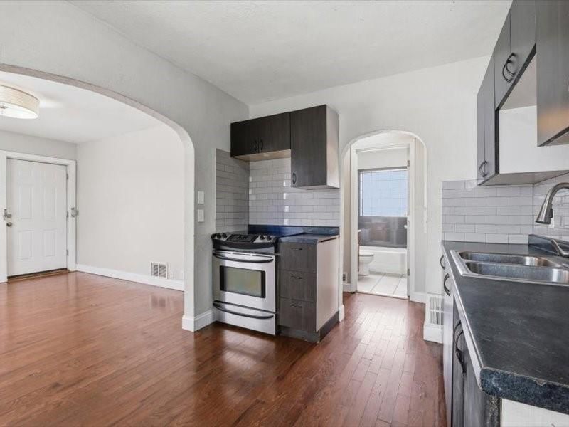 3107 Elmwood Avenue — photo 10