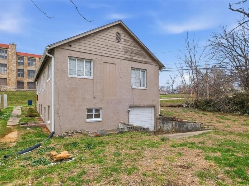 3107 Elmwood Avenue — photo 25