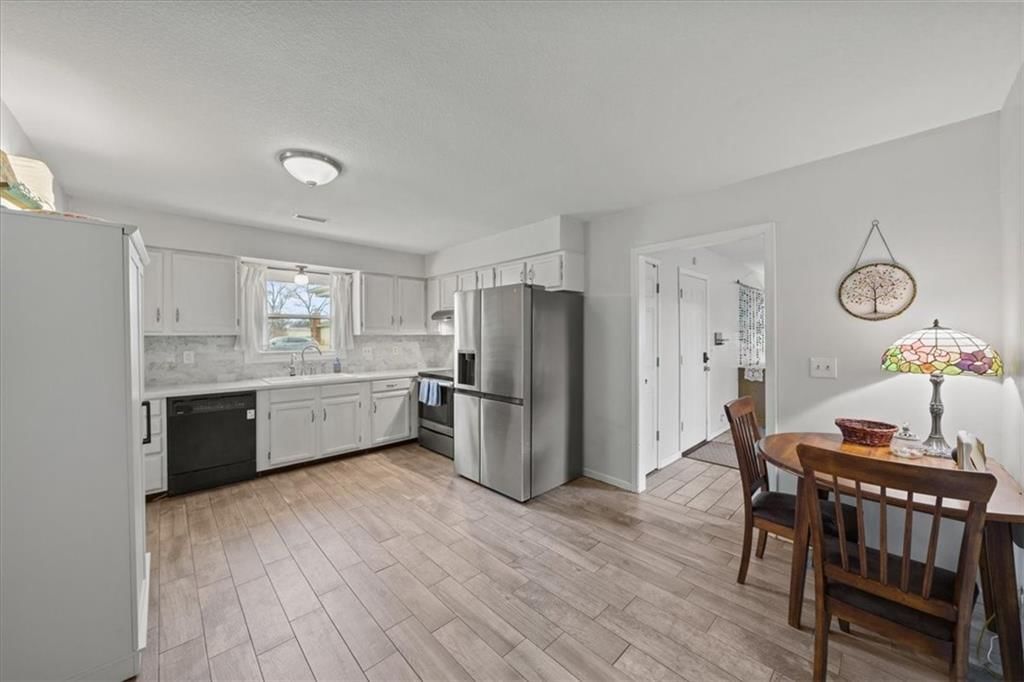 2239 Melholland Road — photo 7