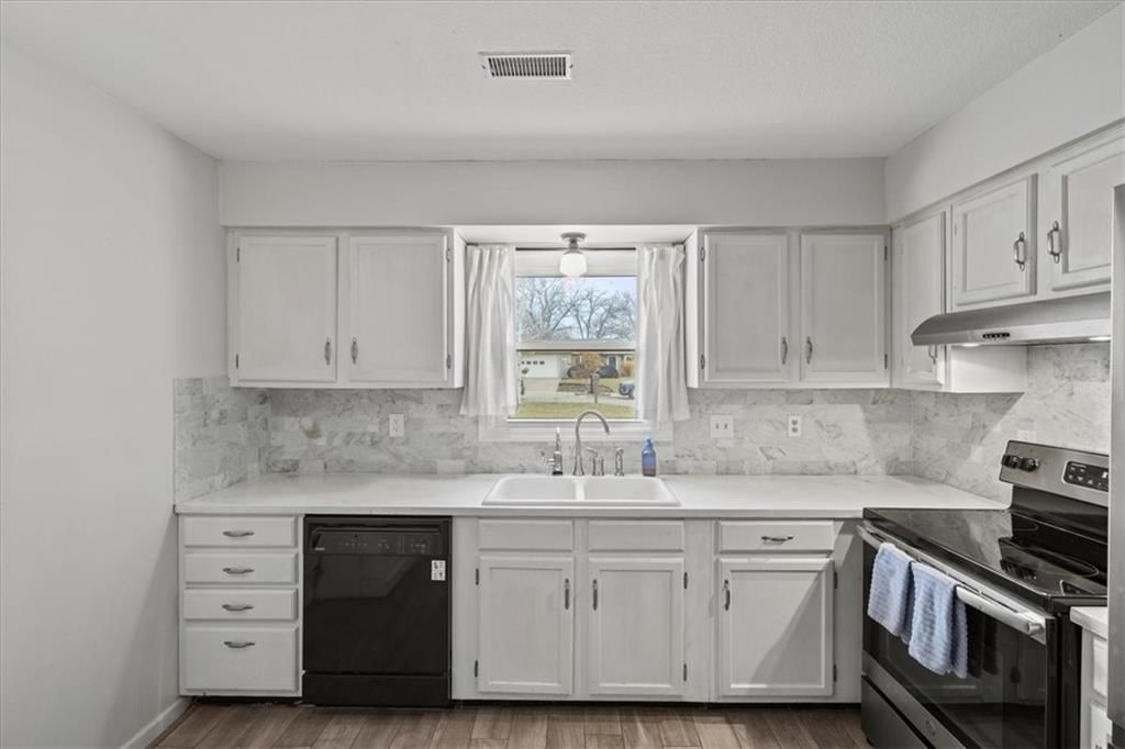 2239 Melholland Road — photo 8