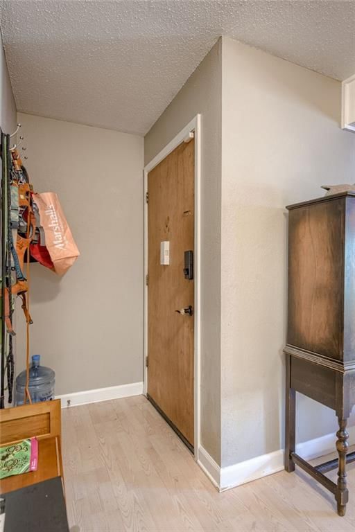 4727 Jarboe Street — photo 13