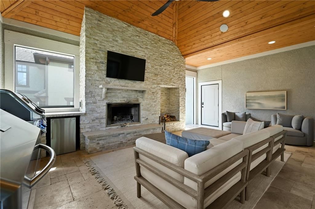 14615 Linden Street — photo 21