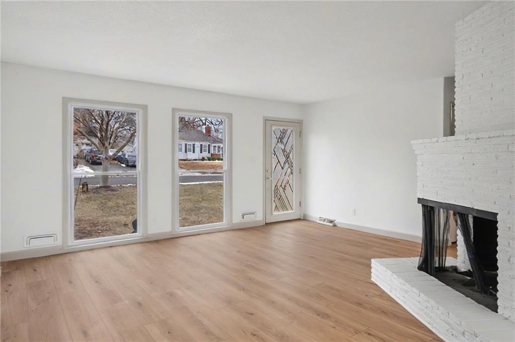 6722 W 77th Terrace — photo 8