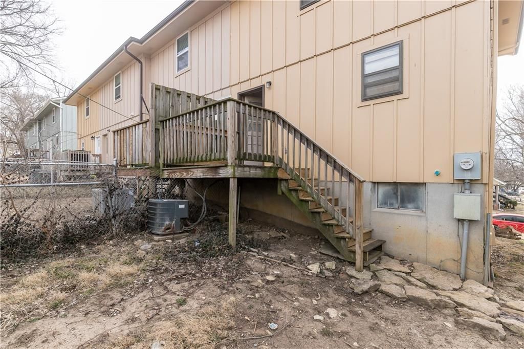 131 Kindred Avenue — photo 3