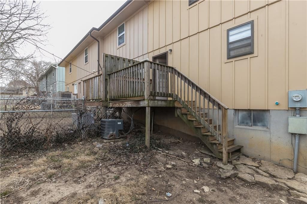 131 Kindred Avenue — photo 4