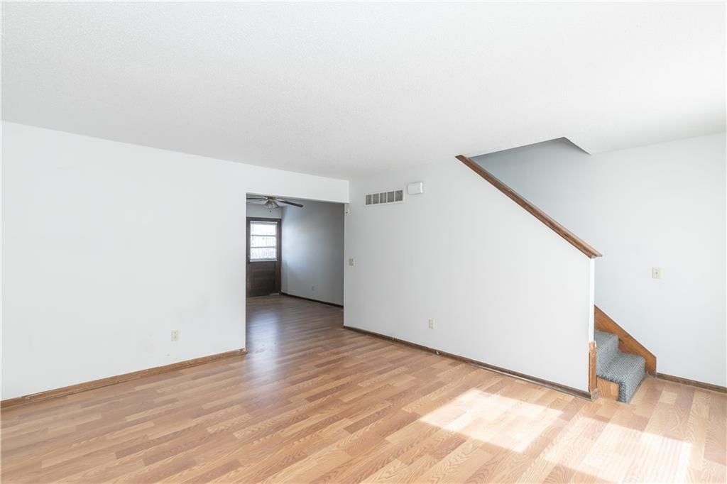 131 Kindred Avenue — photo 10