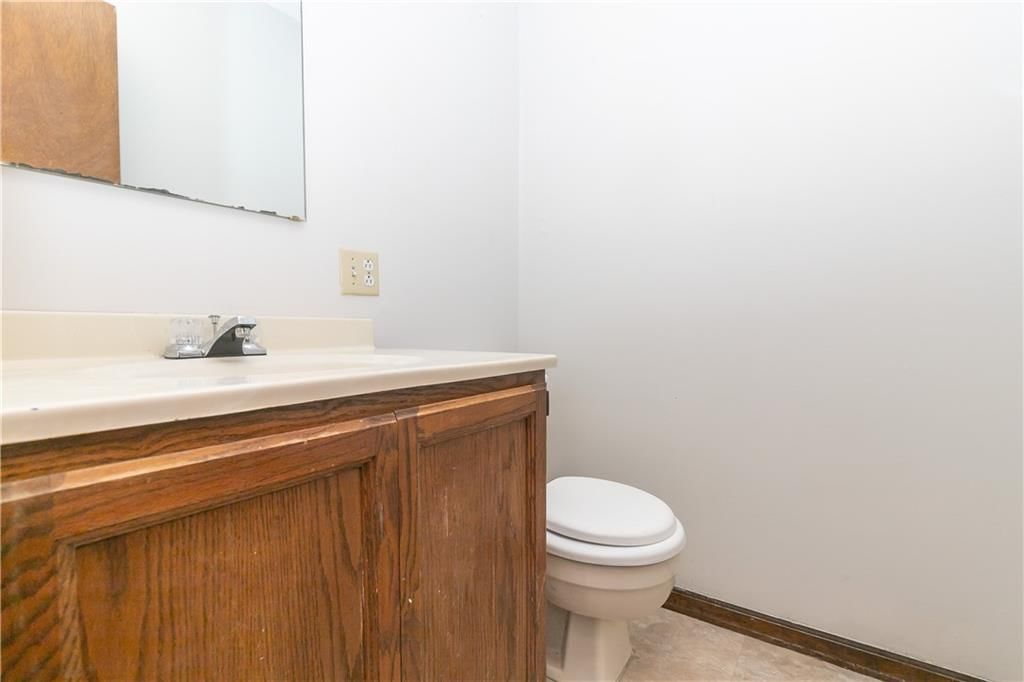 131 Kindred Avenue — photo 13