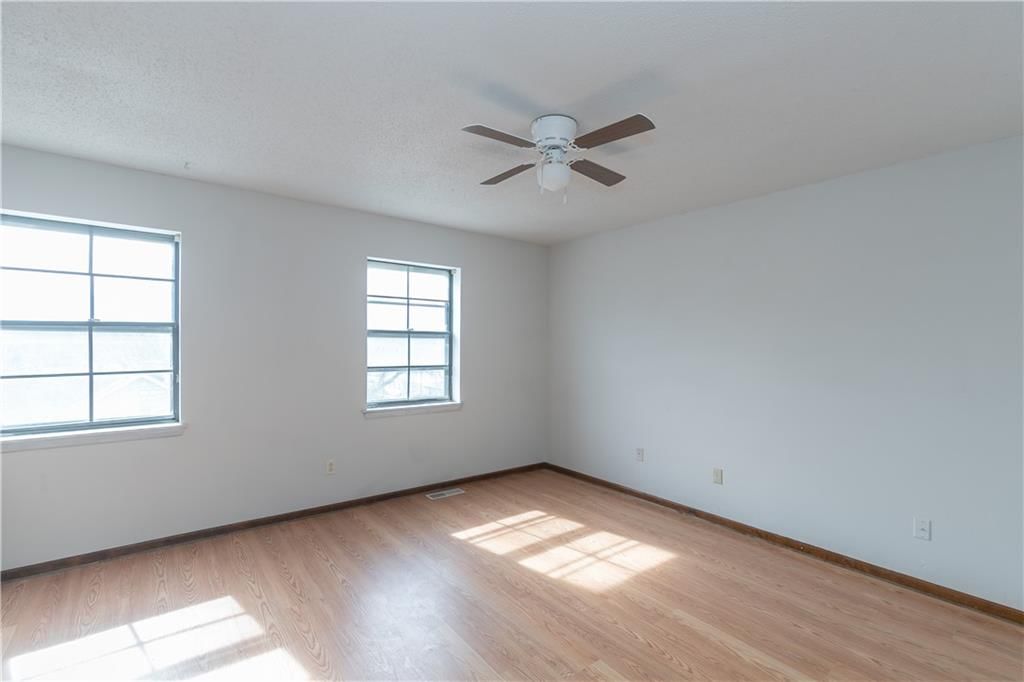 131 Kindred Avenue — photo 24