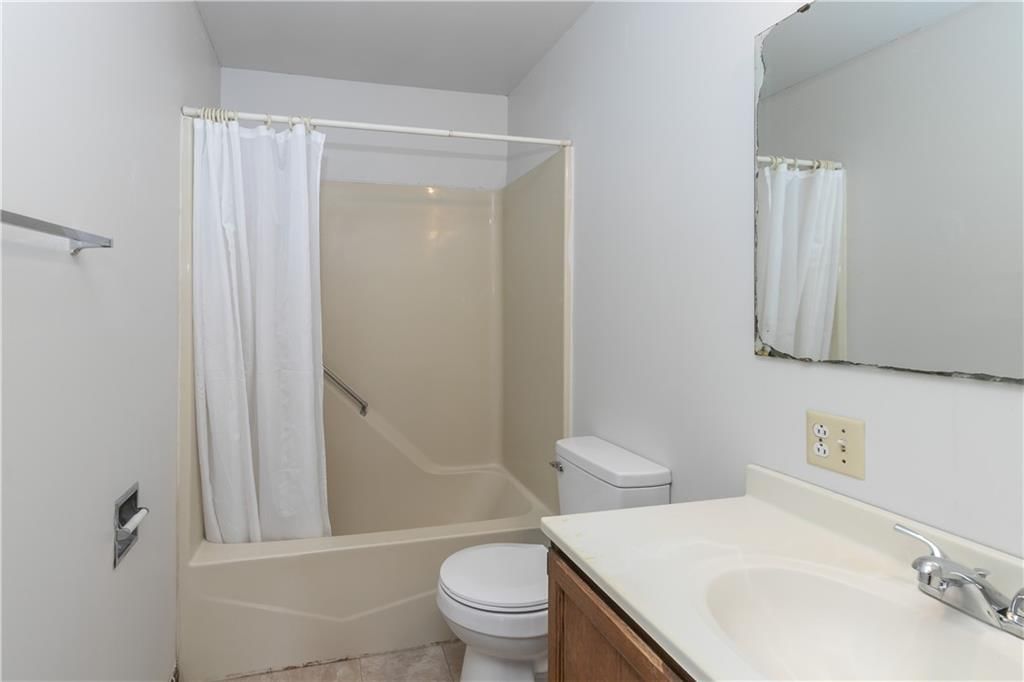 131 Kindred Avenue — photo 25