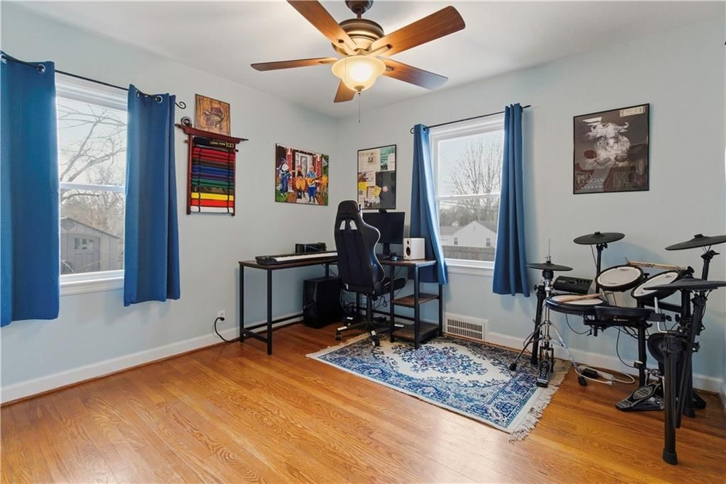 5218 N Spruce Avenue — photo 29