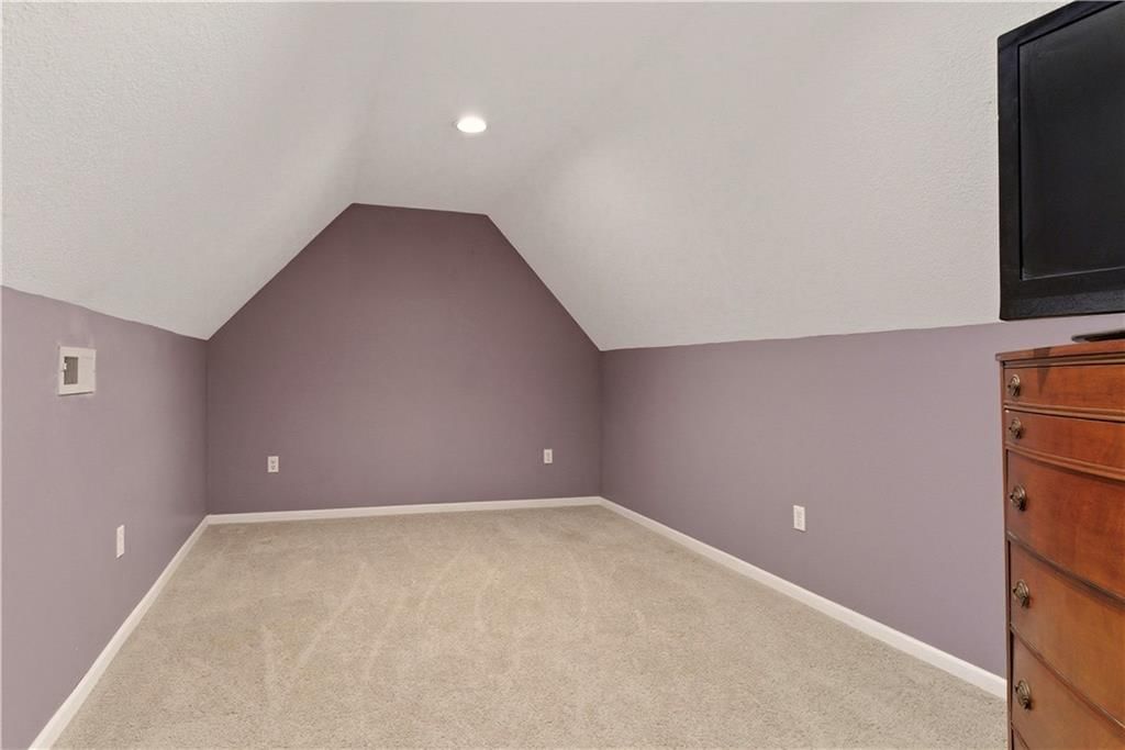 5218 N Spruce Avenue — photo 34