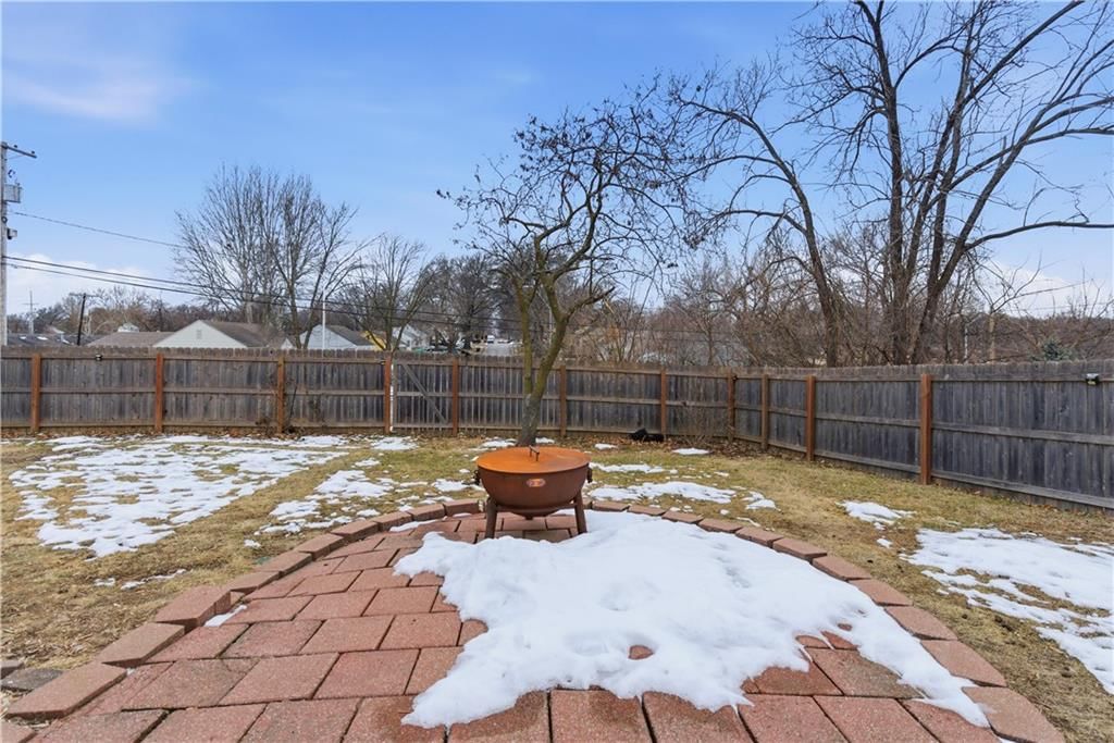 5218 N Spruce Avenue — photo 49