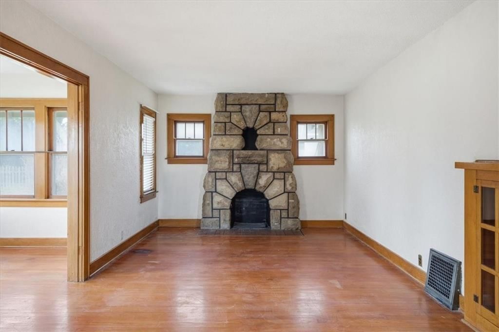 11700 Johnson Drive — photo 8