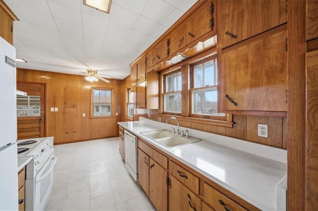 11700 Johnson Drive — photo 18