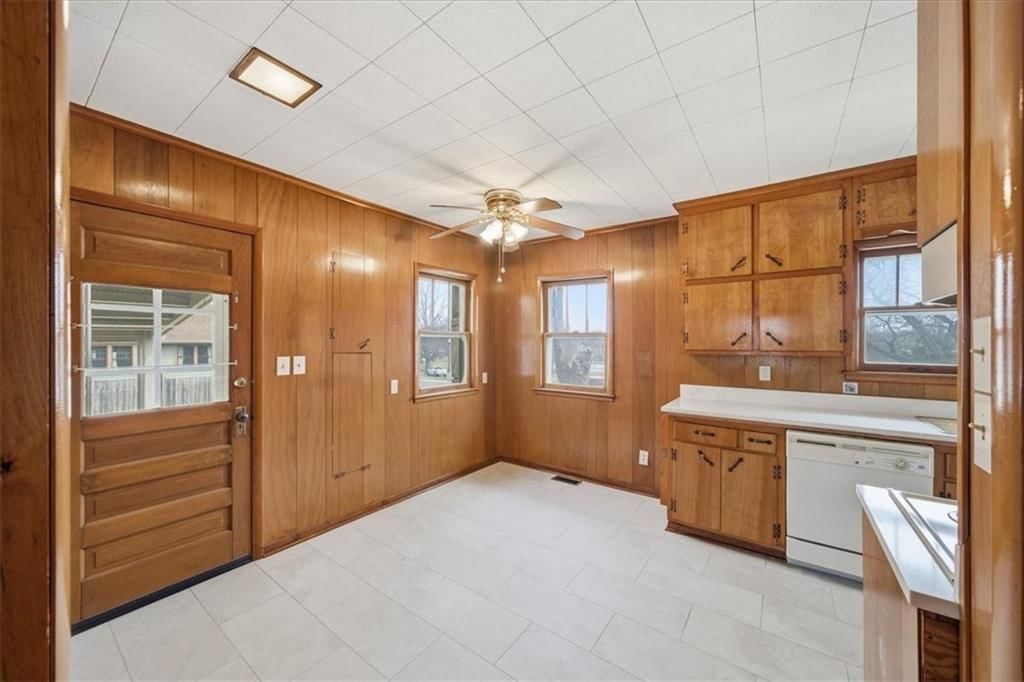 11700 Johnson Drive — photo 19