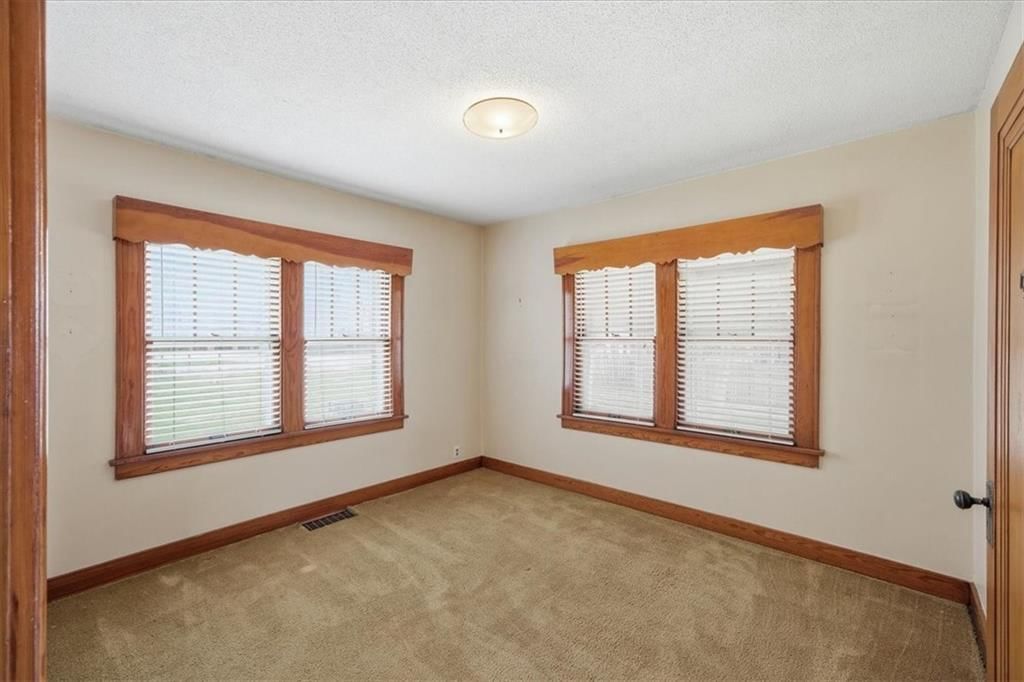 11700 Johnson Drive — photo 20