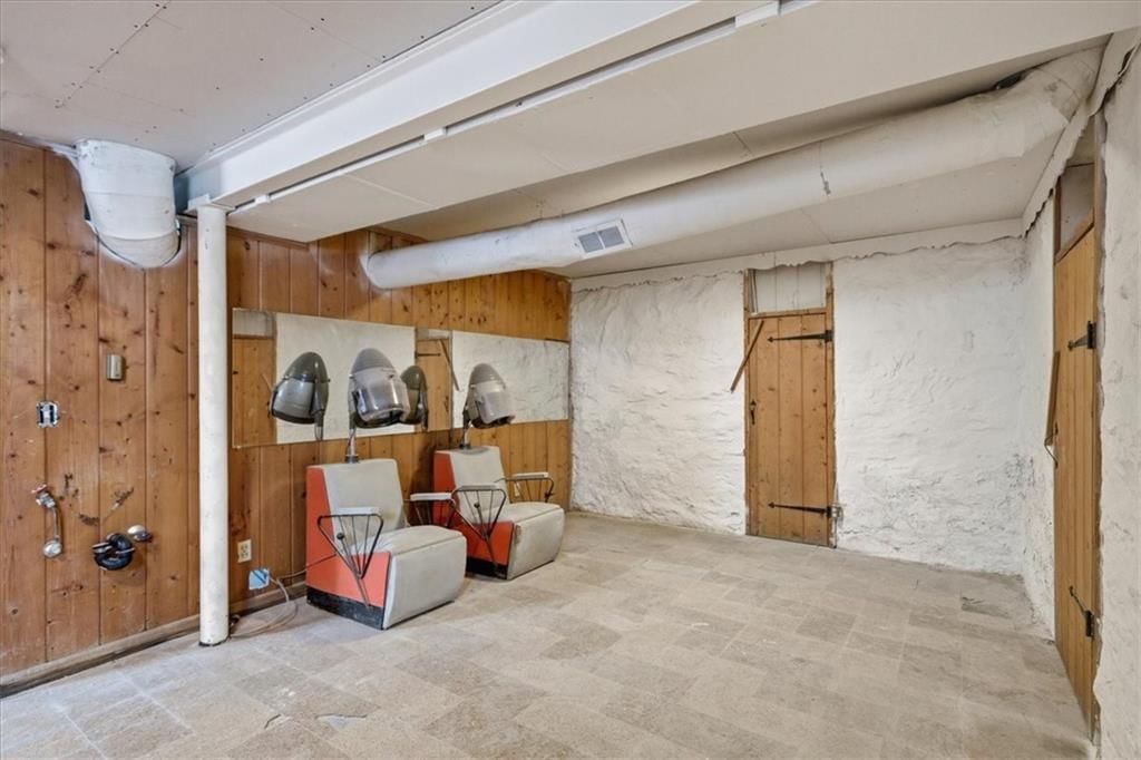 11700 Johnson Drive — photo 29