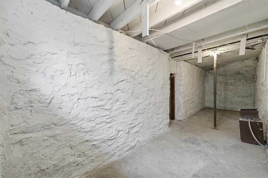 11700 Johnson Drive — photo 32