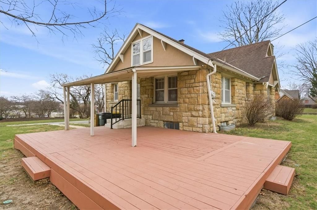 11700 Johnson Drive — photo 38