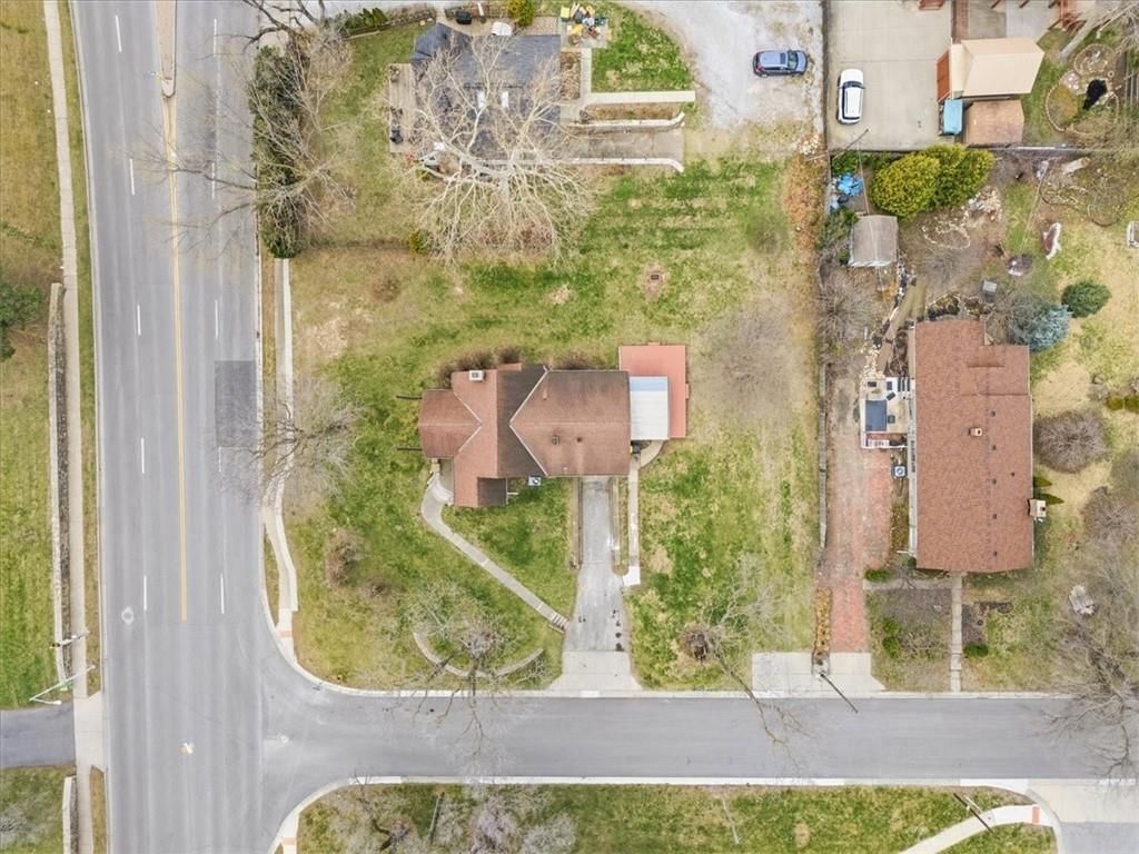 11700 Johnson Drive — photo 42