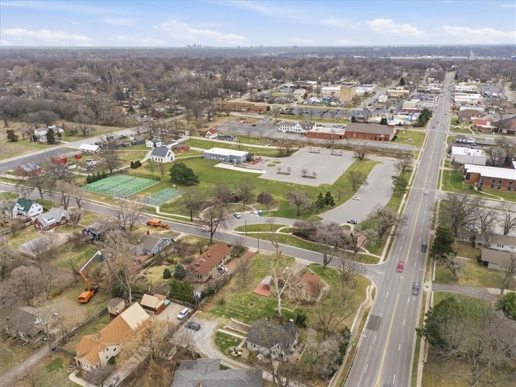 11700 Johnson Drive — photo 43