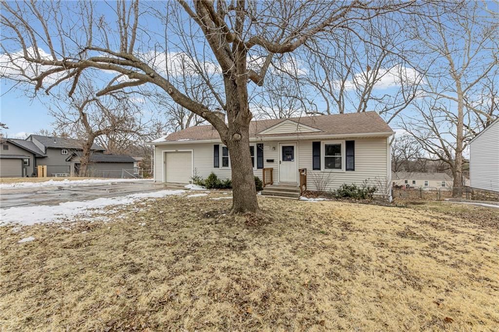 8515 Lowell Avenue — photo 3