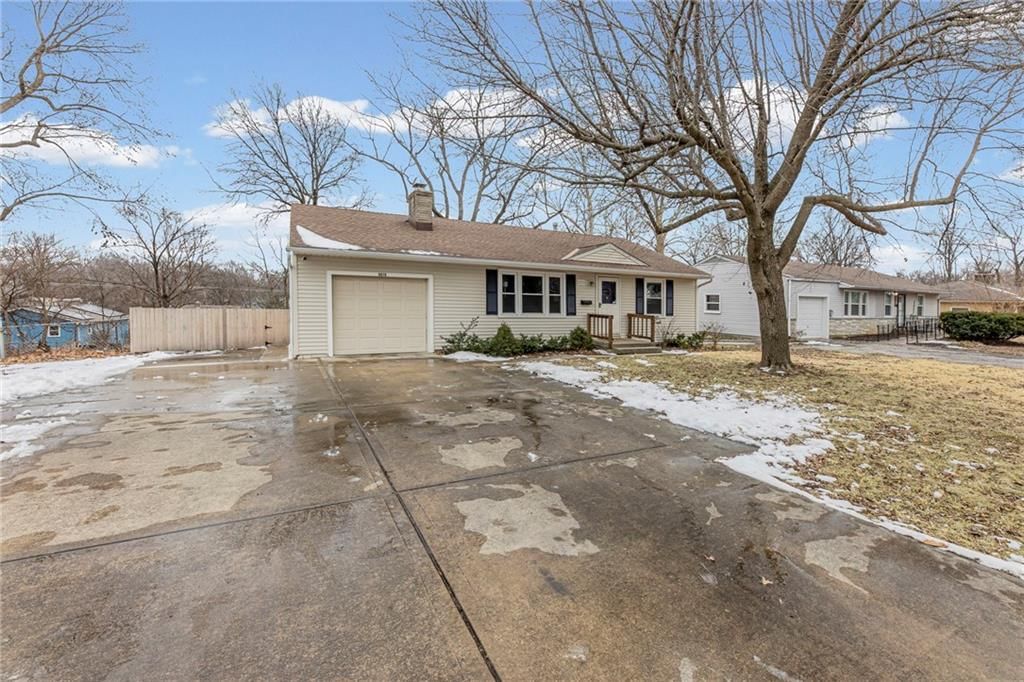 8515 Lowell Avenue — photo 4