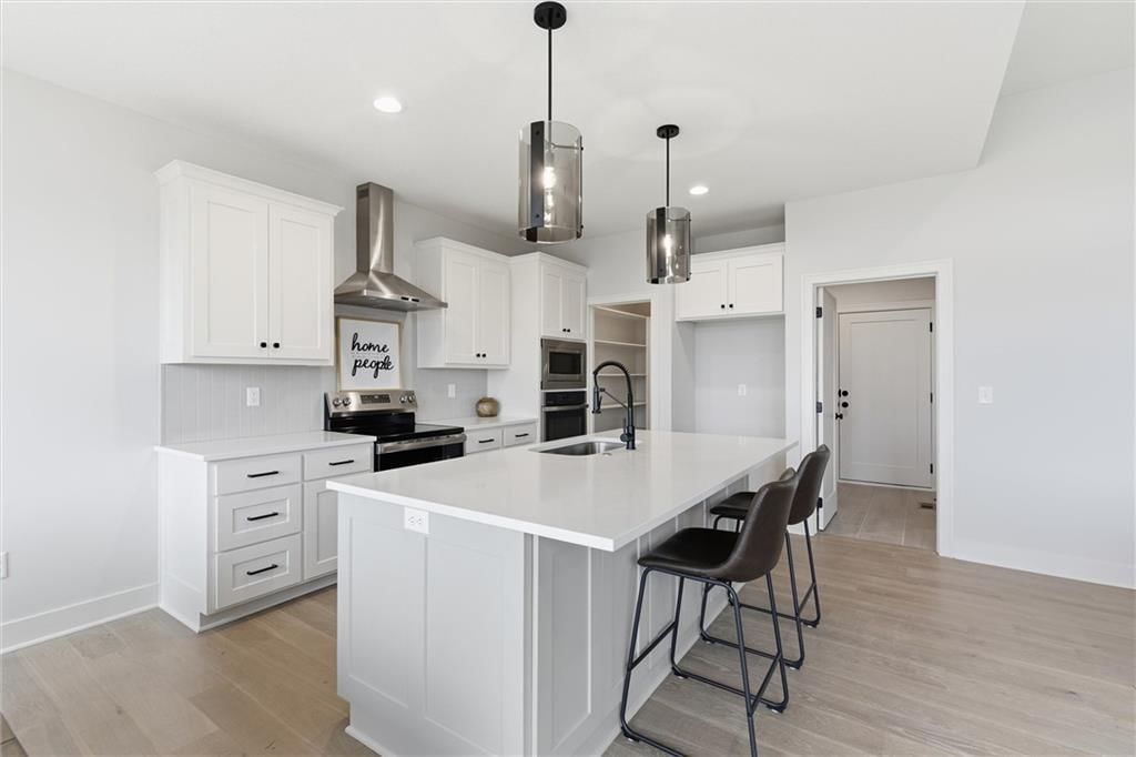 16729 Pinehurst Drive — photo 10