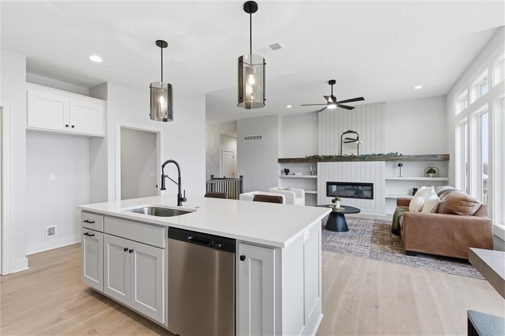 16729 Pinehurst Drive — photo 13