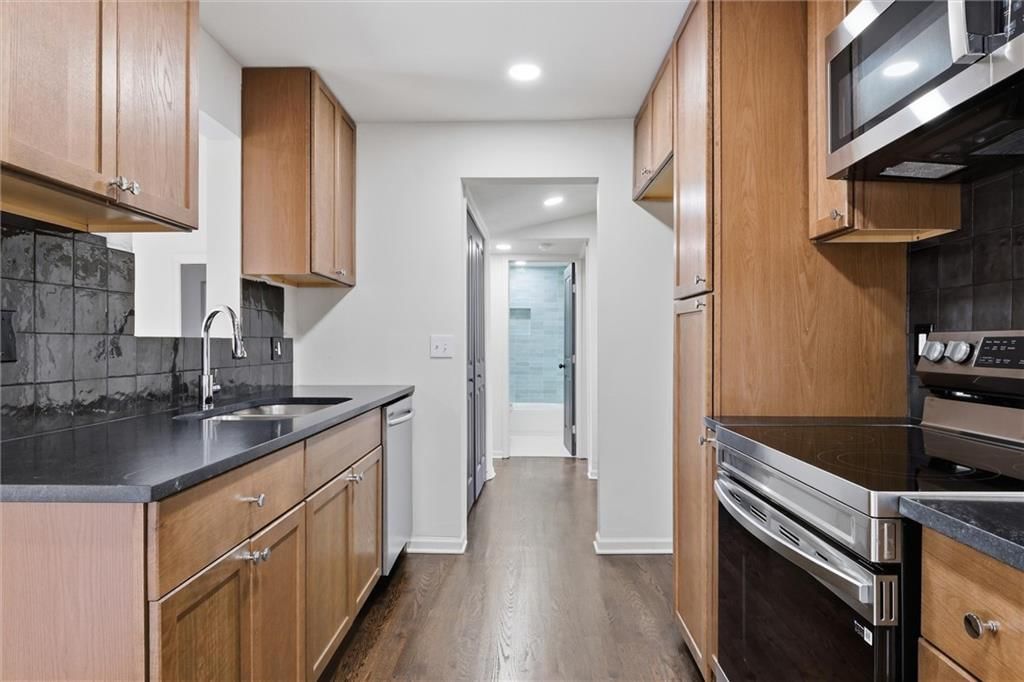 109 W 98th Street — photo 10