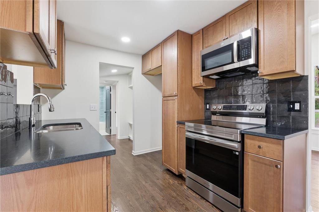 109 W 98th Street — photo 11